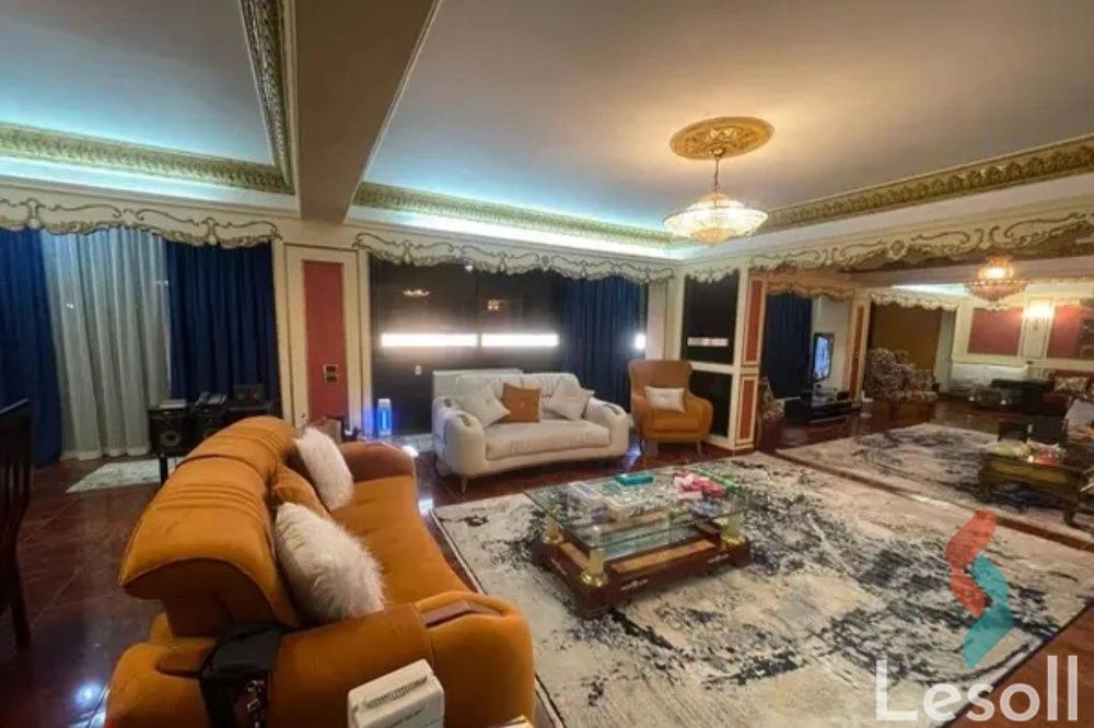 Apartment for sale with an area 300 meters and 3 rooms in Mohandessin Giza - Image 2
