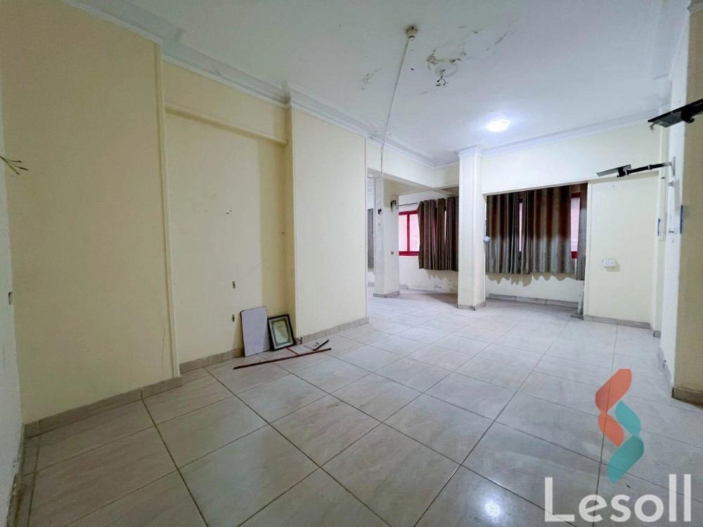 hospital for sale with an area 700 meters in Miami Alexandria - Image 3