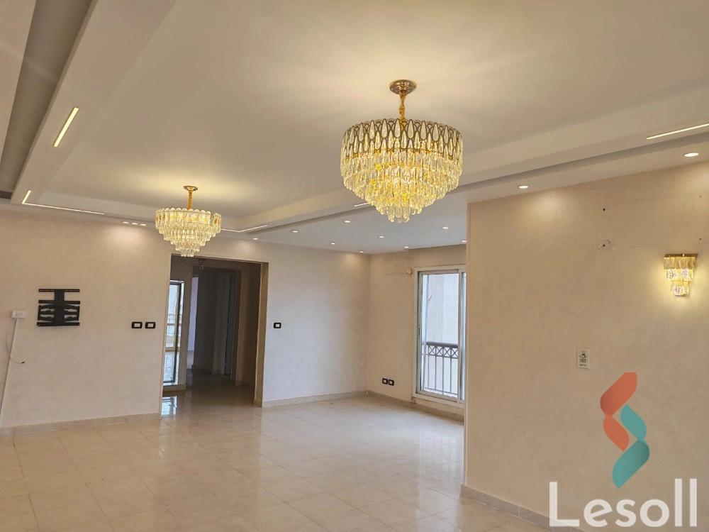 Apartment for monthly rent with an area 173 meters and 3 rooms in Madinty Cairo - Image 2