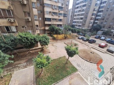 شقة للبيع بمساحة 100 متر و غرفتان في مدينة نصر القاهرة