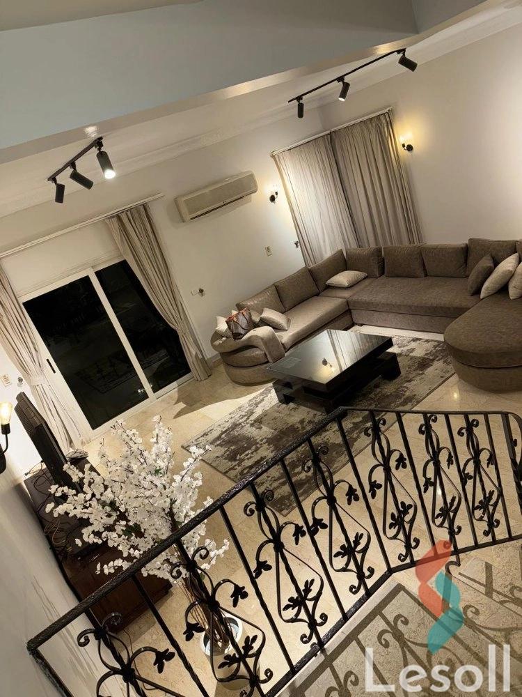 Villa for monthly rent with an area 300 meters and 4 rooms in Rehab Cairo in Lesoll