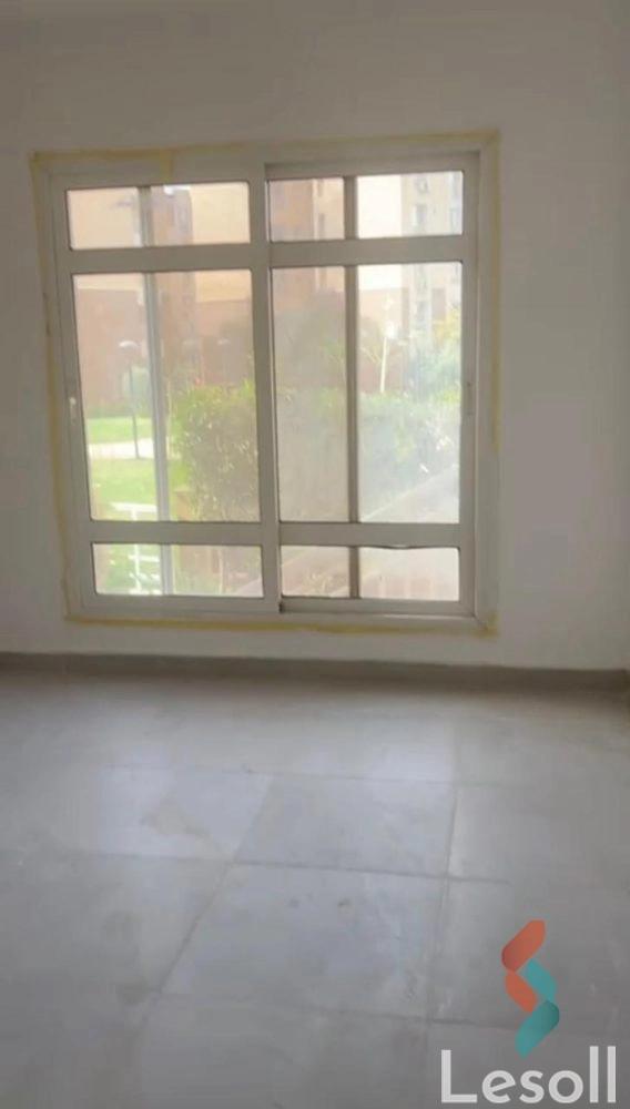 شقة بحديقة للبيع بمساحة 158 متر و 3 غرف في مدينتي القاهرة - صورة 4