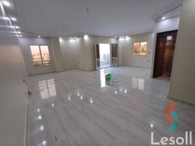 شقة للايجار السنوي بمساحة 225 متر و 3 غرف في المقطم القاهرة