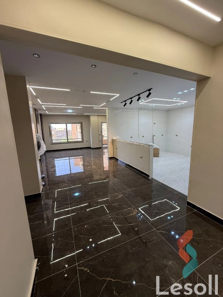 Apartment for sale inside a compound In a very prime location on Gamal Abdel Nasser Axis. - Image 2