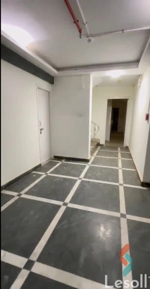 محل للايجار فى المهندسين 330م قرب عرابى الرئيسى ( عمارة فندقية ). - صورة 4