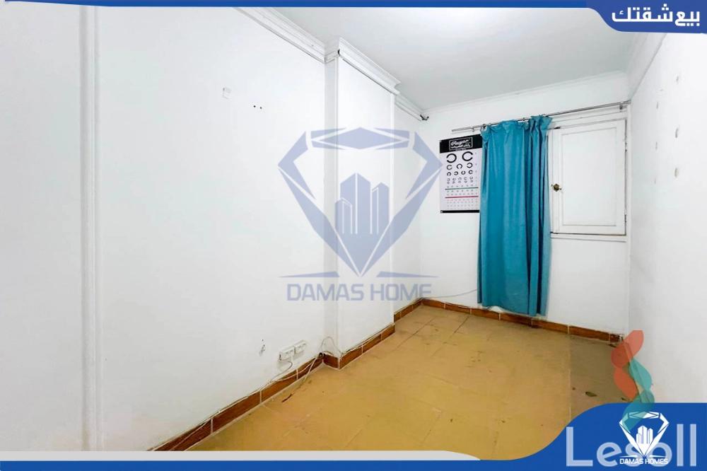 hospital for sale with an area 700 meters in Miami Alexandria - Image 2