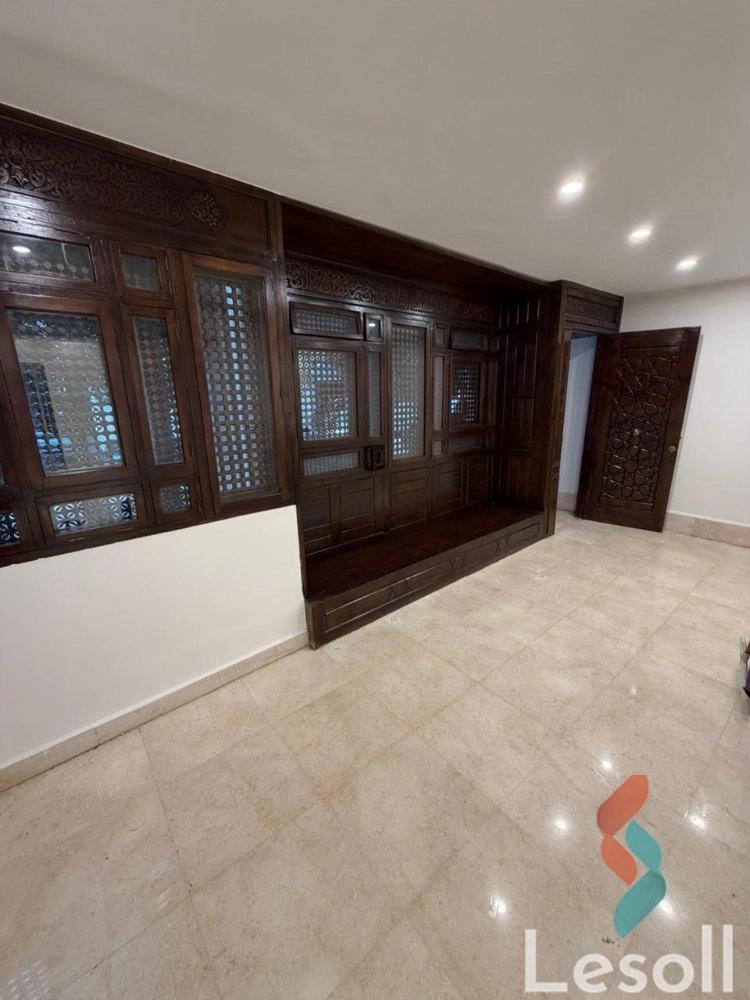 Office for monthly rent with an area 180 meters in Mohandessin Giza - Image 3
