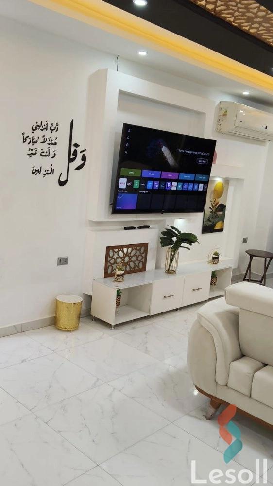 شقة فندقية للايجار الشهري بمساحة 160 متر و 3 غرف في المهندسين الجيزة - صورة 2