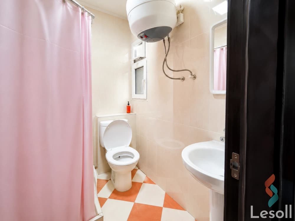 Chalet for Daily Rent in Porto Sokhna Pyramids | Khufu Tower – Sea & Pool View - Image 2