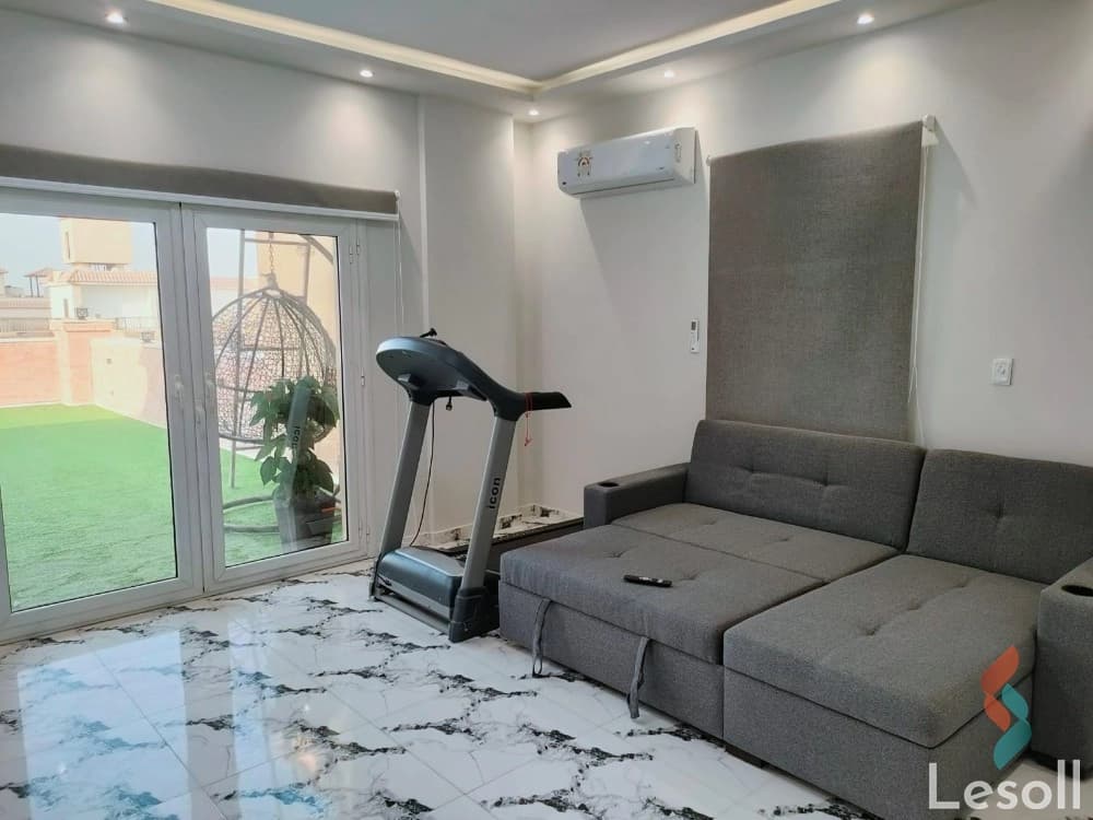 استوديو رووف مفروش للإيجار الشهري في كومباوند الياسمين 3 – التجمع الأول | تراس خاص ومكيف بالكامل استوديو رووف مفروش للإيجار الشهري في كومباوند الياسمين 3 – التجمع الأول | تراس خاص ومكيف بالكامل