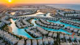 عيش الرفاهية على الكريستال لاجون مباشرة في هاسيندا رأس الحكمة | بالتقسيط على 10 سنوات