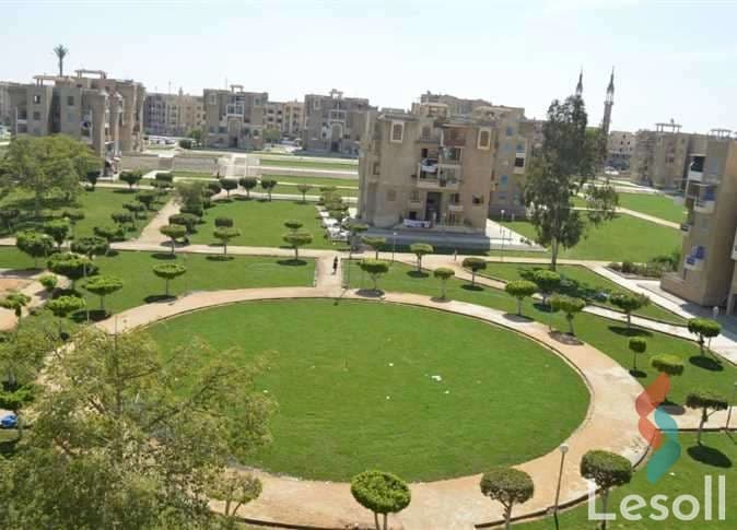شقة واسعة للبيع داخل مشروع الإسكان الفاخر التابع لجهاز مدينة الشروق | 3 غرف - صورة 2
