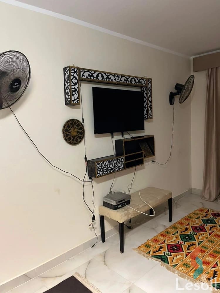 شاليه مفروش للإيجار في داون تاون العلمين الجديدة | 160 م² | غرفتان | فرش فندقي | حمام سباحة - صورة 2