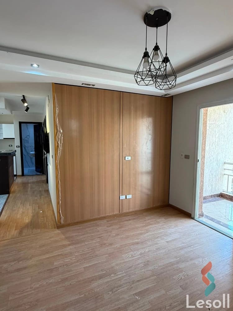 96 sqm Apartment for Sale in Madinaty B7 | 3 Bedrooms | Direct Club View | Premium Finishes - Image 4