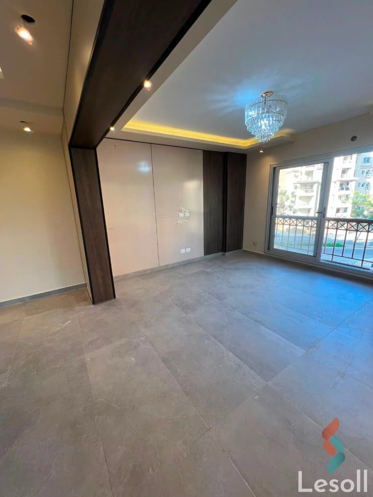 Luxury Apartment for Sale in Madinaty | 211 SQM | 3 Bedrooms | Super Lux Finish - Image 4
