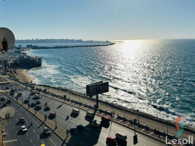شقة للبيع بمساحة 180 متر و 3 غرف في الأزاريطة الاسكندرية