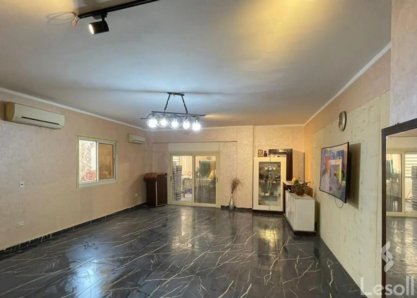 Apartment for sale with an data.area 250 meters and 3 data.rooms in Cheikh Zayed Giza - Image 2