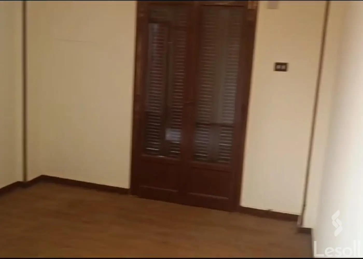 شقة للبيع بمساحة 200 متر و 3 غرف في مصر الجديدة القاهرة - صورة 3