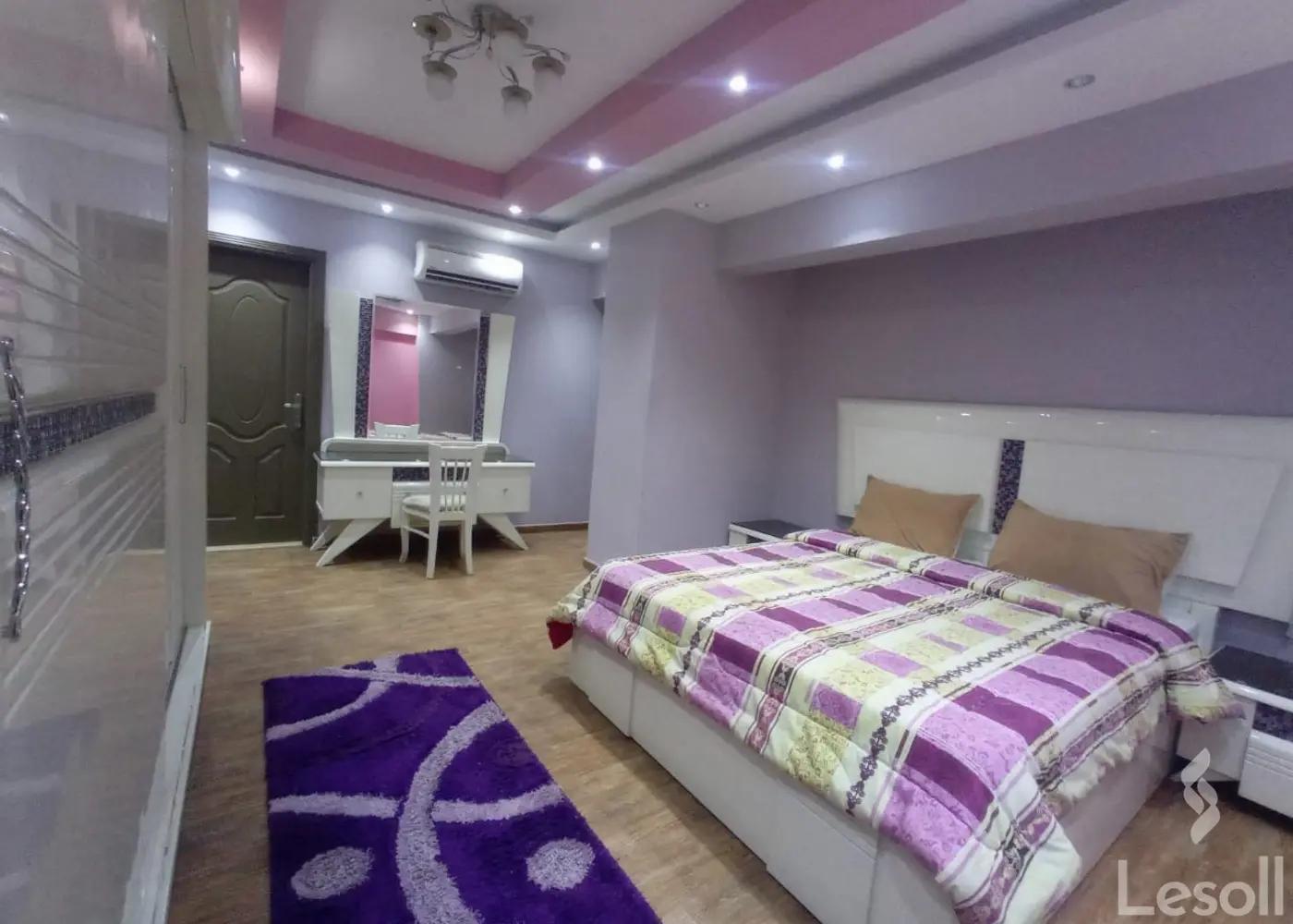 Apartment for daily rent with an data.area 200 meters and 3 rooms in Mohandessin Giza - Image 2