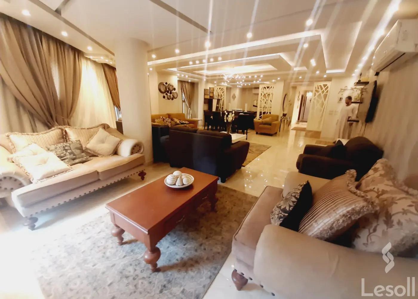 Apartment for daily rent with an data.area 175 meters and 2 rooms in Mohandessin Giza - Image 4