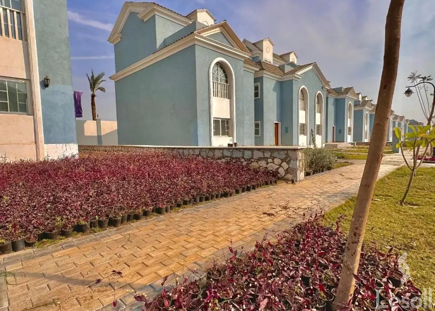 Villa for sale with an data.area 196 meters and 3 data.rooms in Obour Qaliubiya