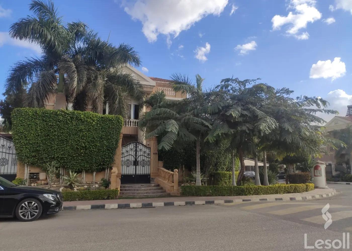 Villa for sale with an data.area 736 meters and 6 data.rooms in October 6 Giza