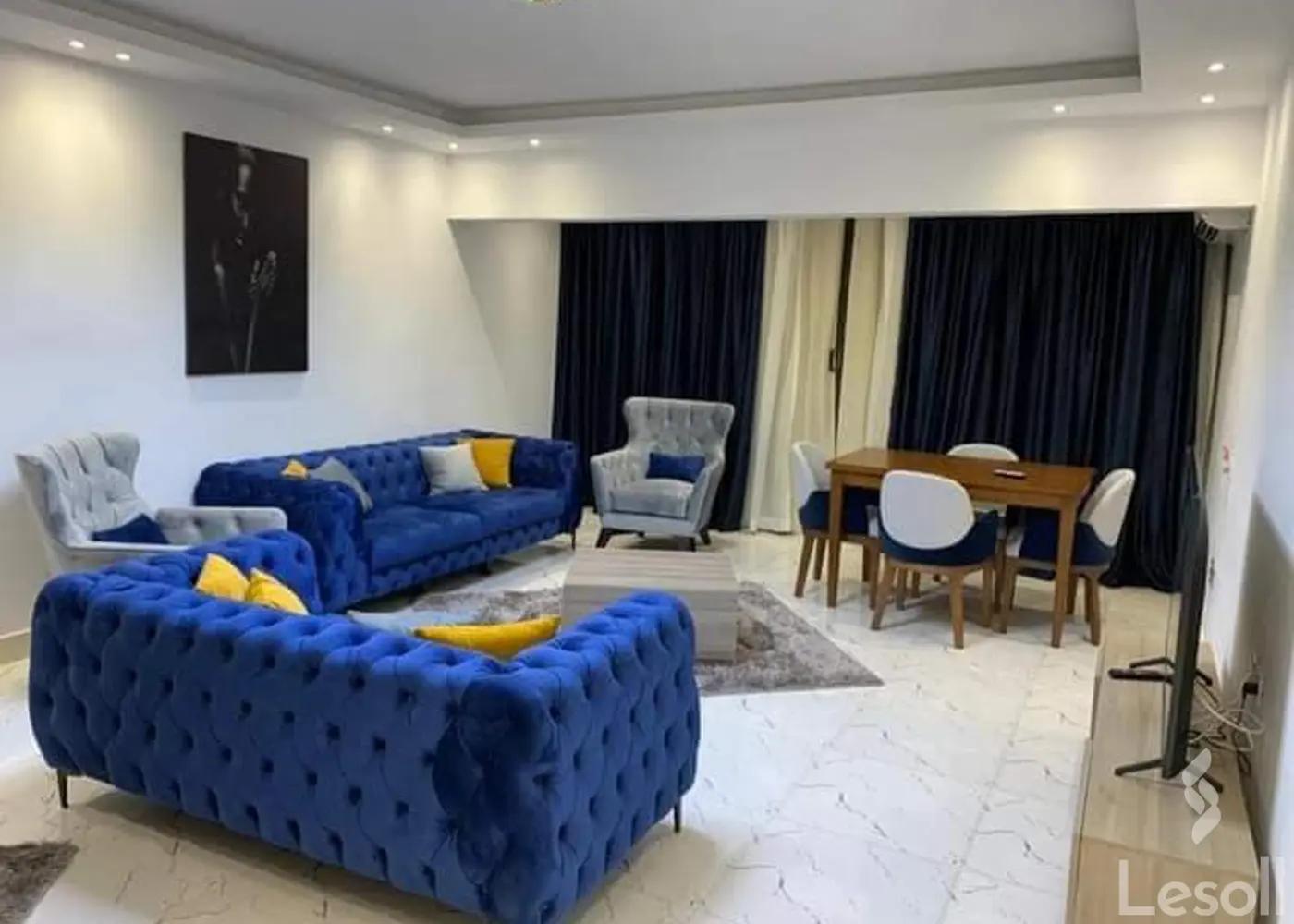 Apartment for daily rent with an data.area 200 meters and 6 rooms in Mohandessin Giza - Image 3