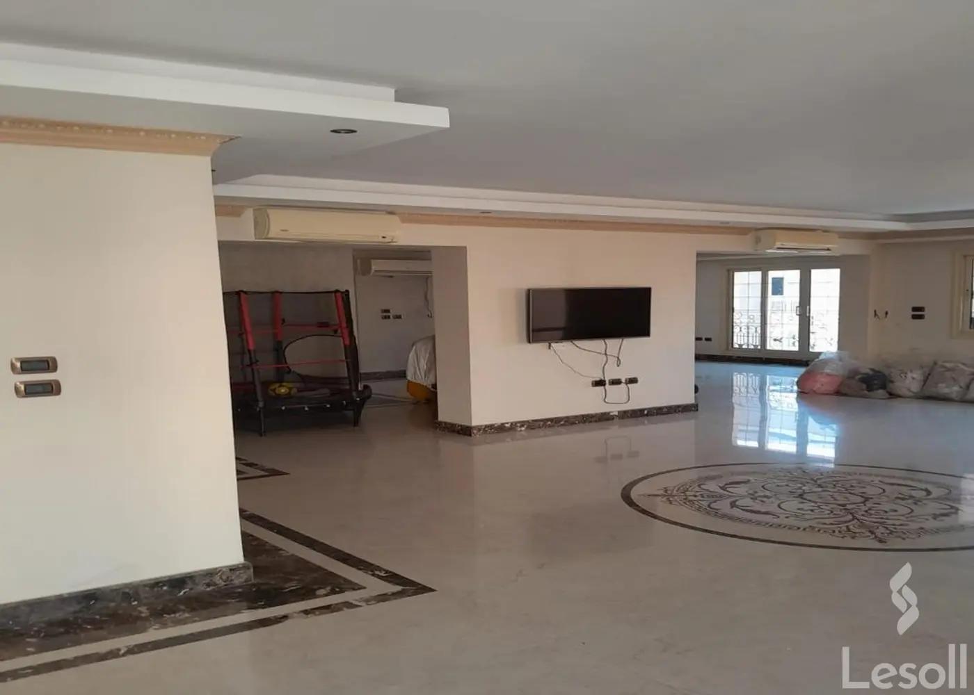 Office for yearly rent with an data.area of 370 meters in Heliopolis Cairo