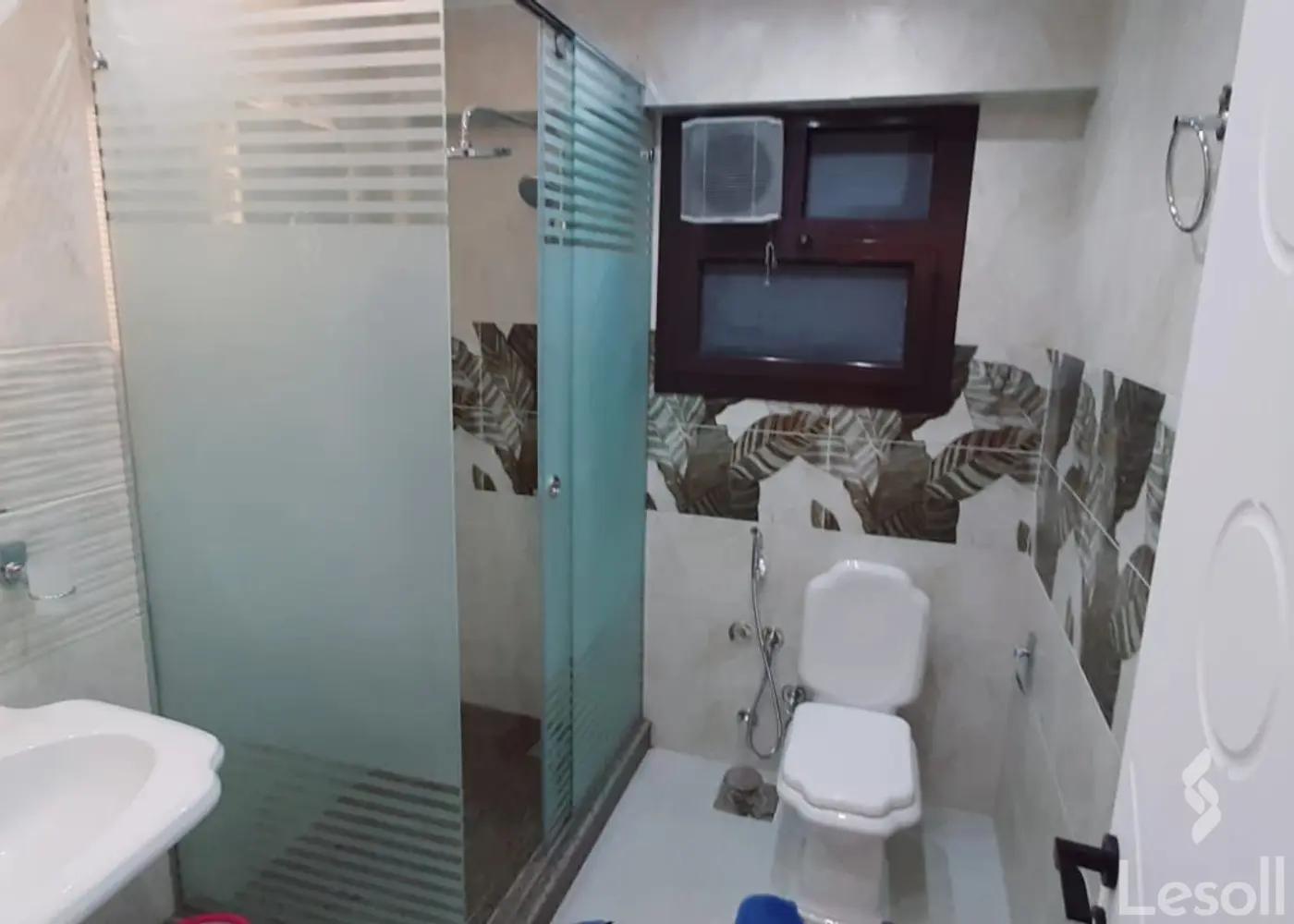 Apartment for daily rent with an data.area 165 meters and 3 rooms in Mohandessin Giza - All Images