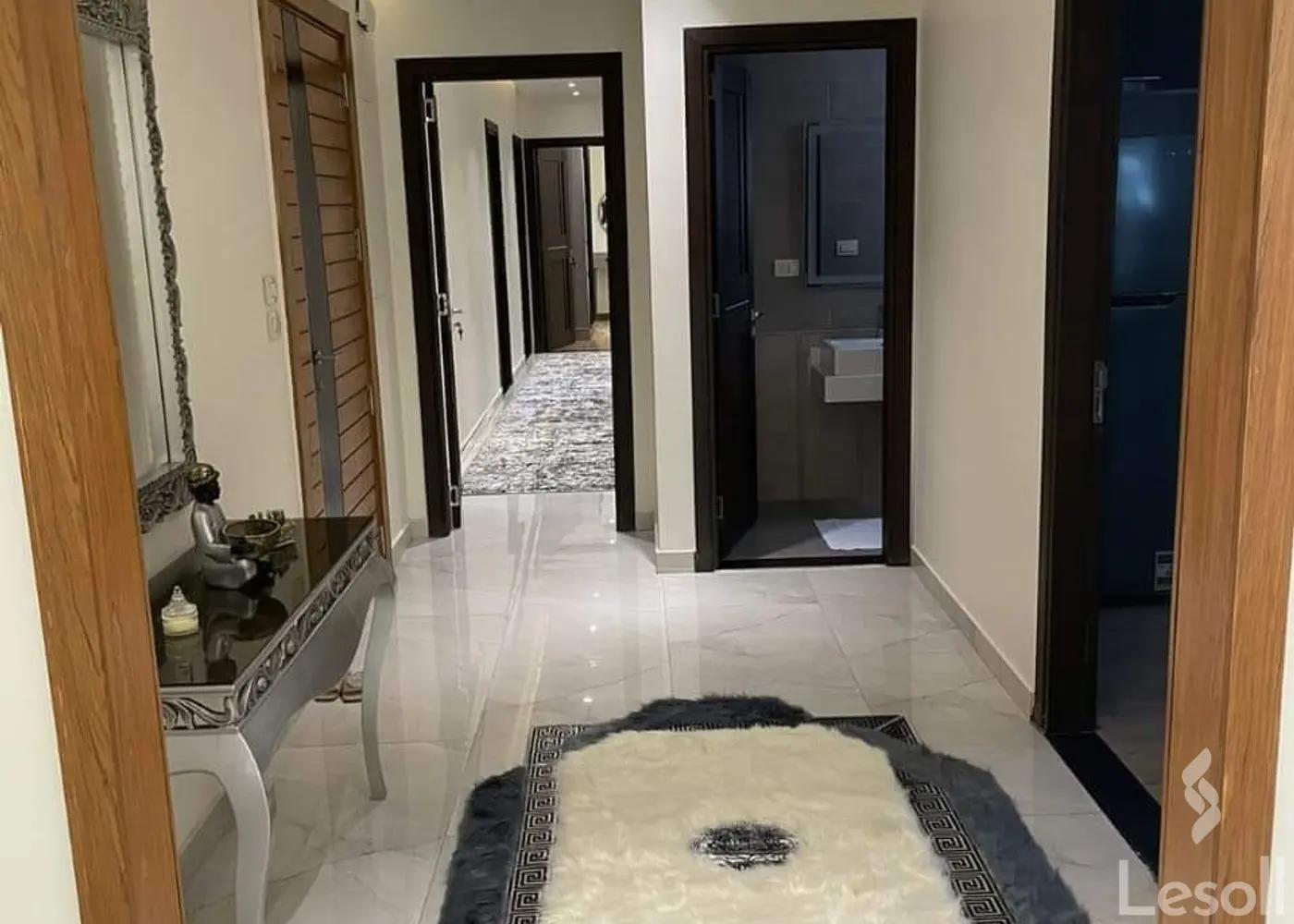 Apartment for daily rent with an data.area 210 meters and 3 rooms in Mohandessin Giza - Image 2