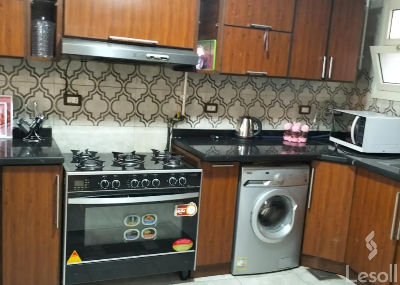 Apartment for daily rent with an data.area 210 meters and 3 rooms in Mohandessin Giza - Image 3