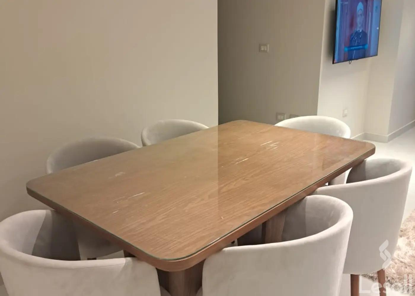 شقة للايجار الشهري بمساحة 250 متر و 3 غرف في مدينة نصر القاهرة - صورة 2