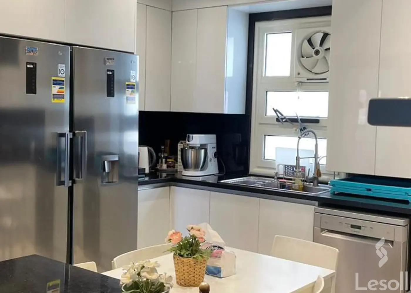 دوبلكس للبيع بمساحة 250 متر و 4 غرف في مدينة الشروق القاهرة - صورة 2