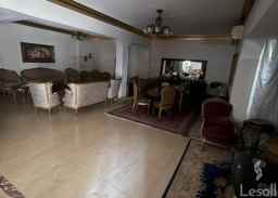 شقة للبيع دور كامل ٣٠٠ م بمصر الجديدة الكلية الحربية