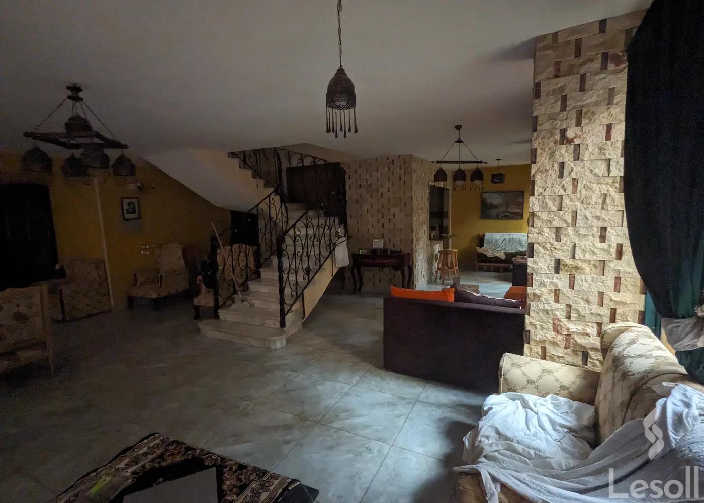 Duplex for sale with an data.area 350 meters and 5 data.rooms in Mokattam Cairo