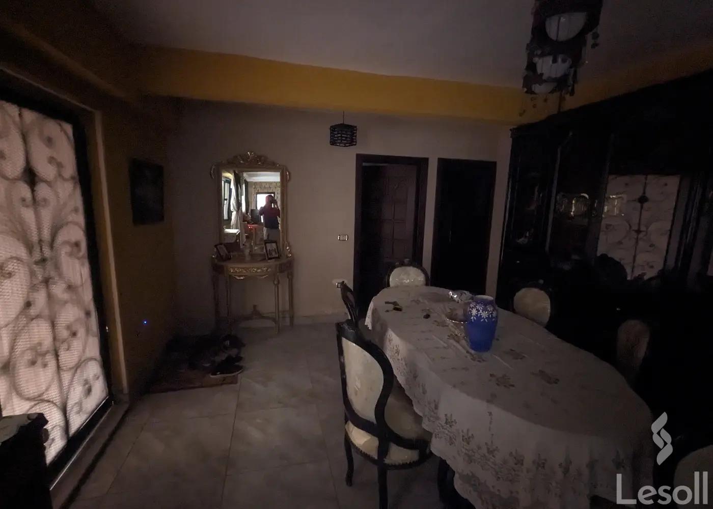 Duplex for sale with an data.area 350 meters and 5 data.rooms in Mokattam Cairo