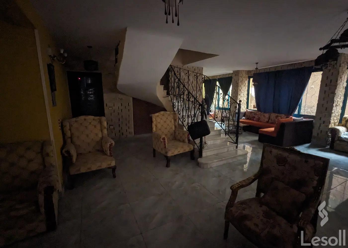 Duplex for sale with an data.area 350 meters and 5 data.rooms in Mokattam Cairo