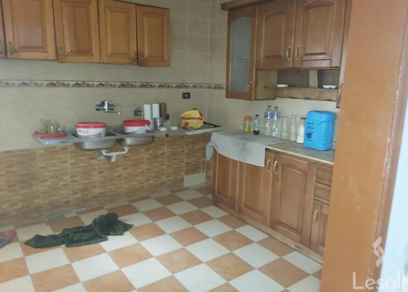 شقة للايجار الشهري بمساحة 200 متر و 3 غرف في مدينة نصر القاهرة - صورة 2