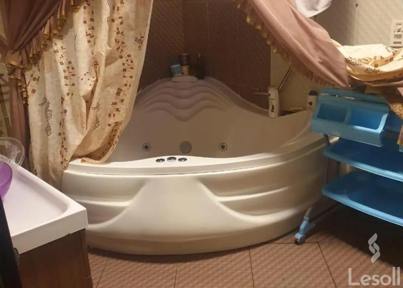 شقة للبيع بمساحة 270 متر و 3 غرف في مدينة نصر القاهرة - صورة 3