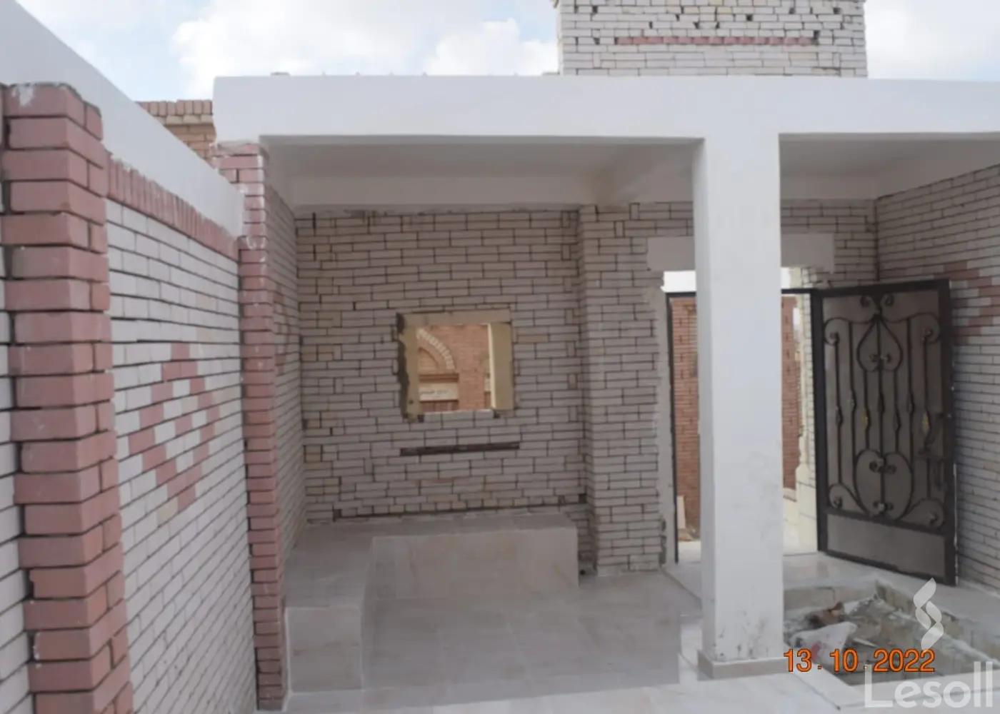 Land building for sale with an area of 40 meters in October 6 Giza - Image 3