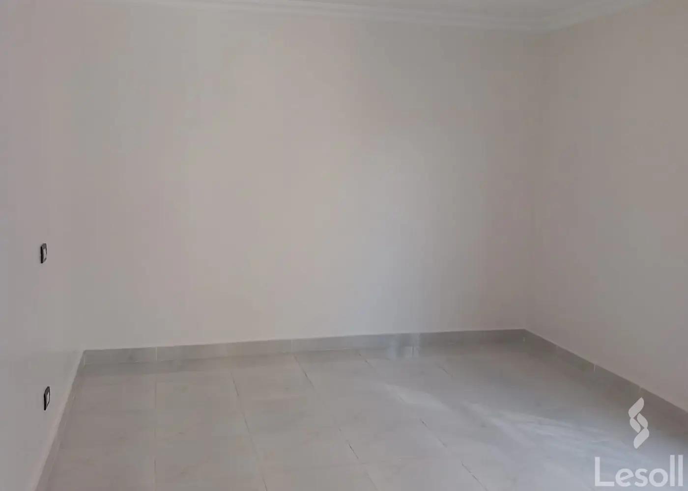 Apartment with garden for sale with an data.area 143 meters and 3 data.rooms in Cheikh Zayed Giza - All Images