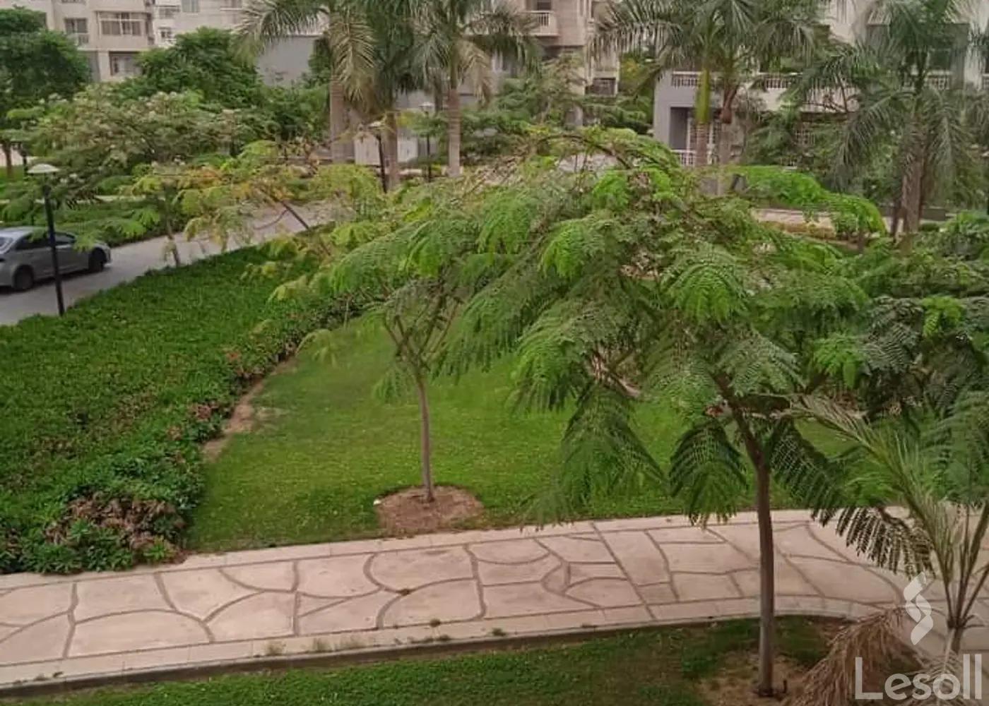 Apartment for sale with an data.area 200 meters and 4 data.rooms in Madinty Cairo