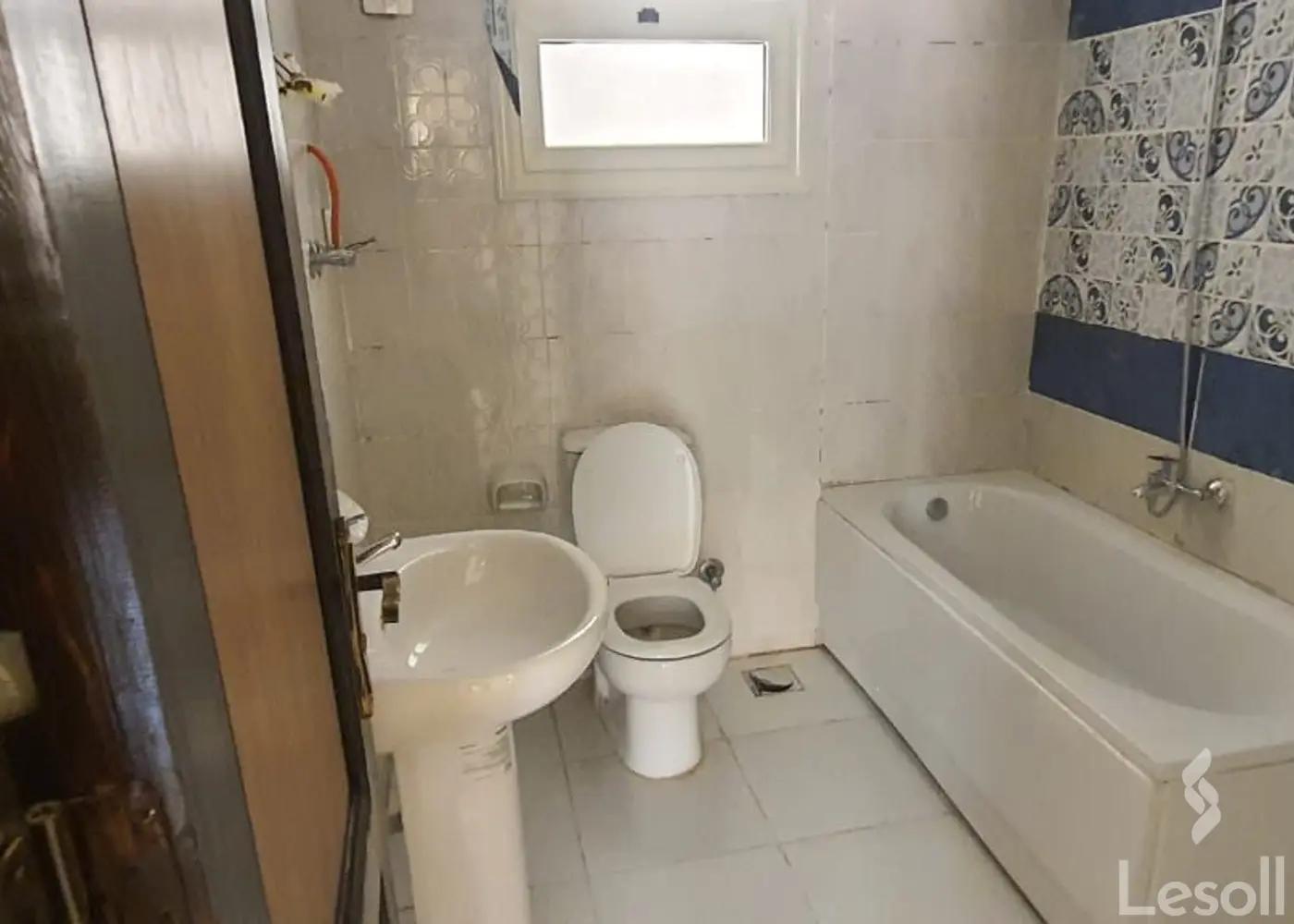 Apartment for monthly rent with an data.area 135 meters and 3 rooms in 5th Settlement Cairo - Image 4