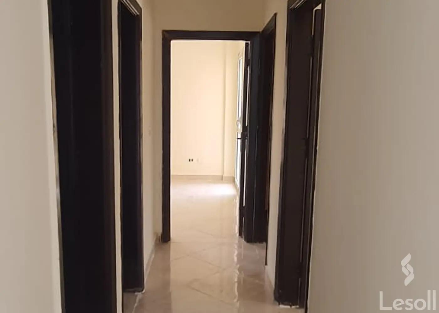 Apartment for monthly rent with an data.area 135 meters and 3 rooms in 5th Settlement Cairo - Image 3