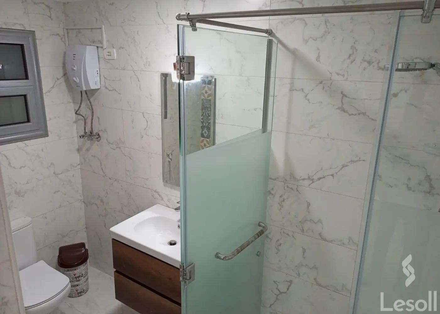 Apartment for monthly rent with an data.area 180 meters and 3 rooms in Mohandessin Giza - Image 3