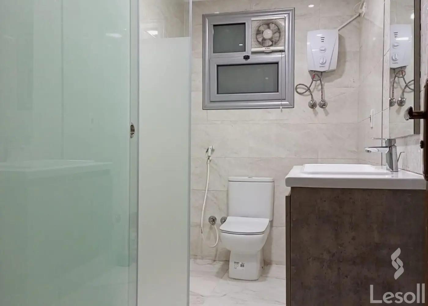 Apartment for monthly rent with an data.area 180 meters and 3 rooms in Mohandessin Giza - Image 4