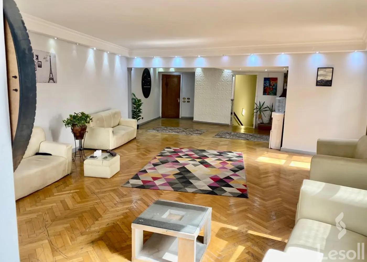 Duplex for sale with an data.area 350 meters and 3 data.rooms in Mohandessin Giza