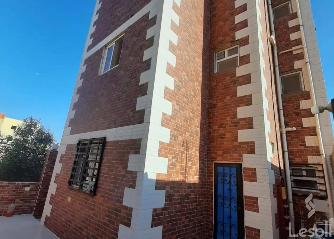 Villa for sale with an data.area 150 meters and 6 data.rooms in October 6 Giza