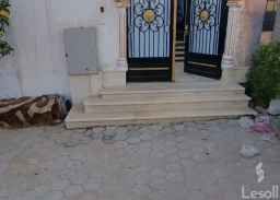 منزل بحديقة للبيع في 6 اكتوبر 150م