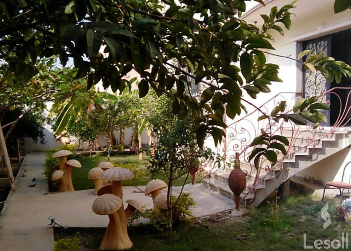 Villa for sale with an data.area 648 meters and 6 data.rooms in 10th of Ramadan City Cairo